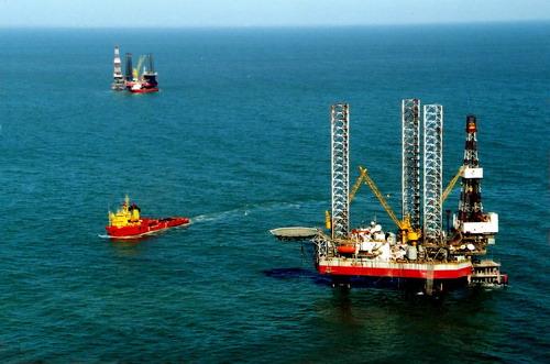 JH-200A振動時效設備消除石油鉆機井架的焊接殘余應力