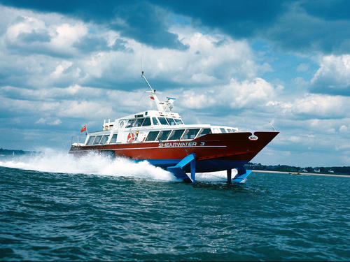 采用動態(tài)應(yīng)變儀測量新造船舶發(fā)電機軸功率