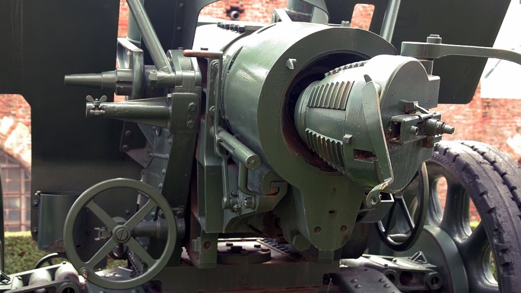 球磨機中空軸襯部件消除應力處理