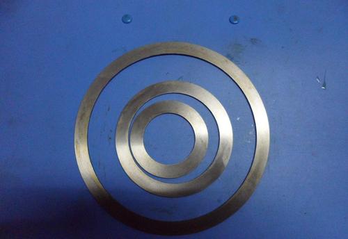 氣閥閥片動應力測試研究