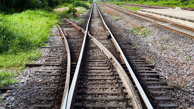 鐵路道岔翼軌振動時效應(yīng)用案例